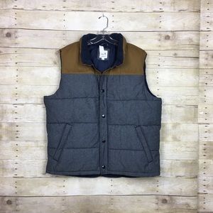 Gap Men’s Tan and Blue Puffer Vest Sz. XL
